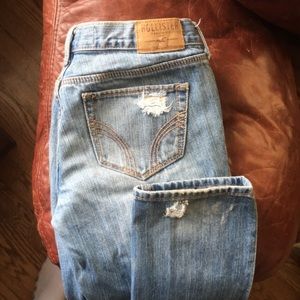 Hollister distressed beachy skinny jeans 26